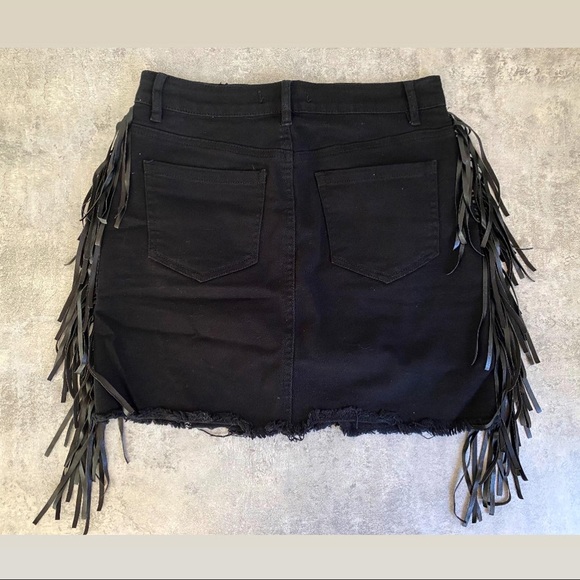 Kate Moss style denim skirt with fringe - Picture 7 of 7